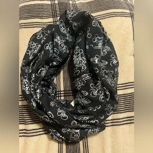 Disney Parks (Mickey & Minnie) Black w/sparkly silver Infinity Loop scarf